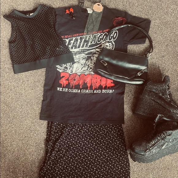 5-10 item clothing mystery bundle!:) - Picture 4 of 9